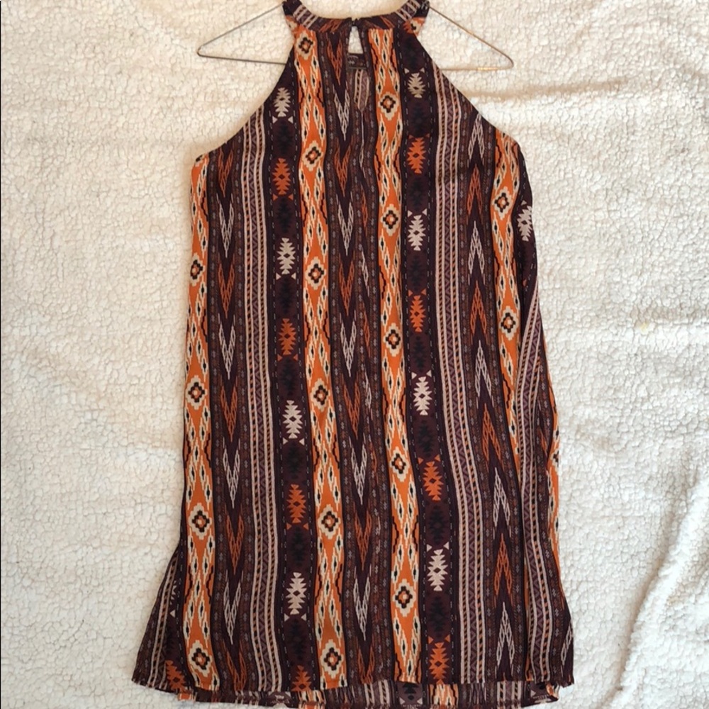 Patterned Dress - Picture 4 of 5